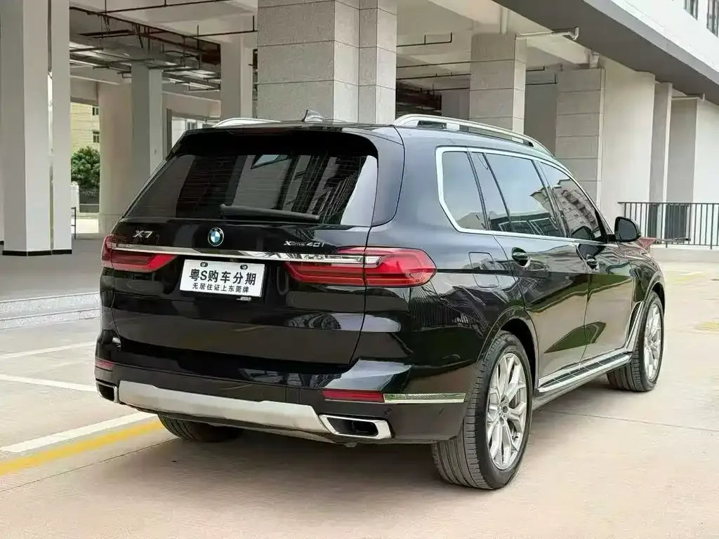 BMW X7 — фото 3