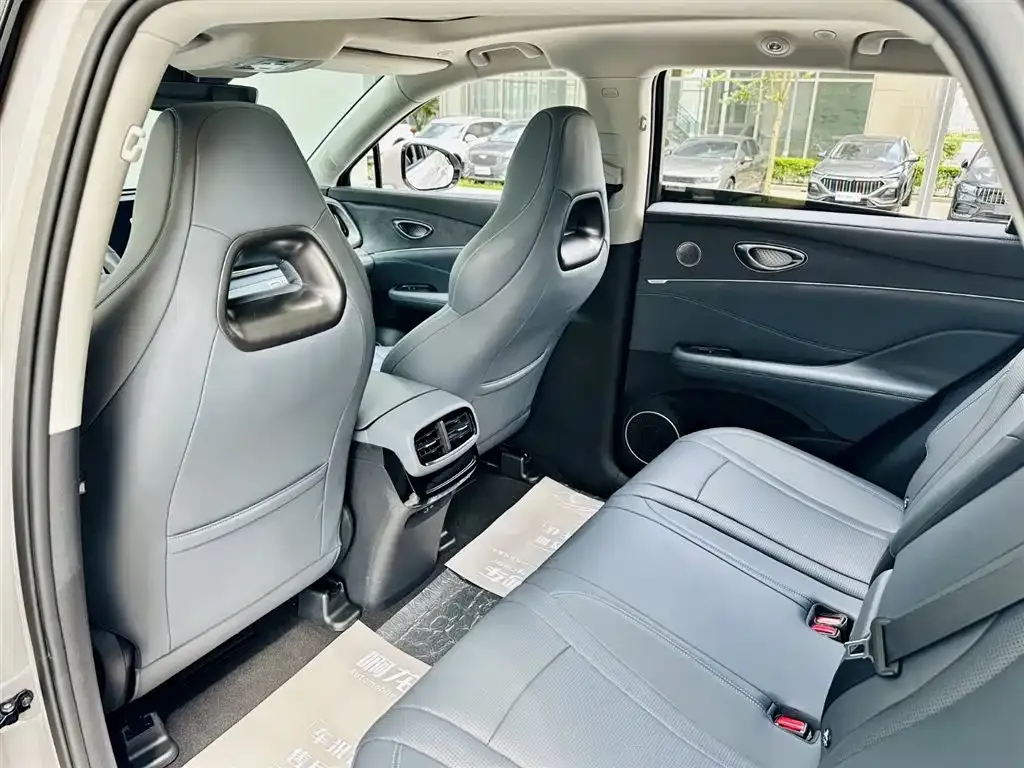 BYD Hiace 07 DM-i — фото 3