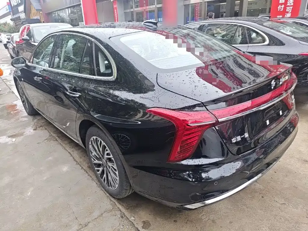 Hongqi H5 — фото 3