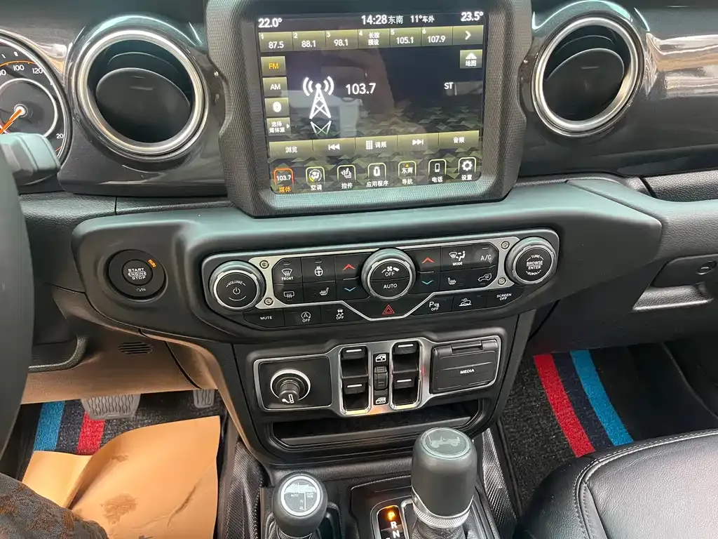 Jeep Wrangler 2024 из CN, фото 6