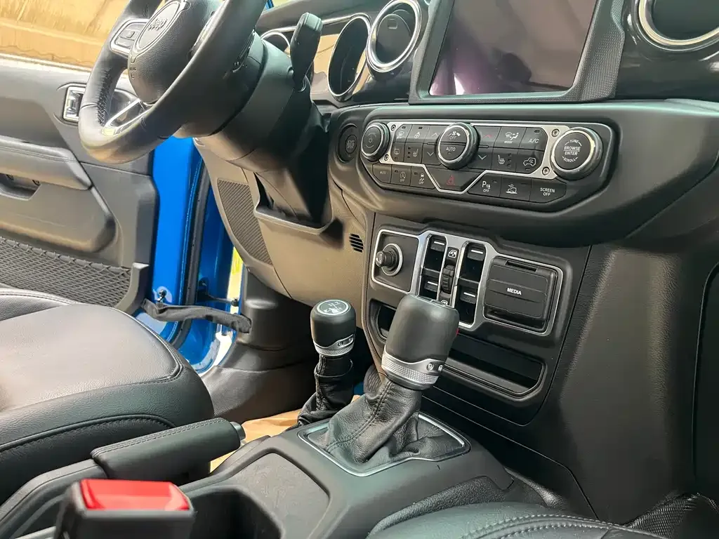 Jeep Wrangler 2024 из CN, фото 7