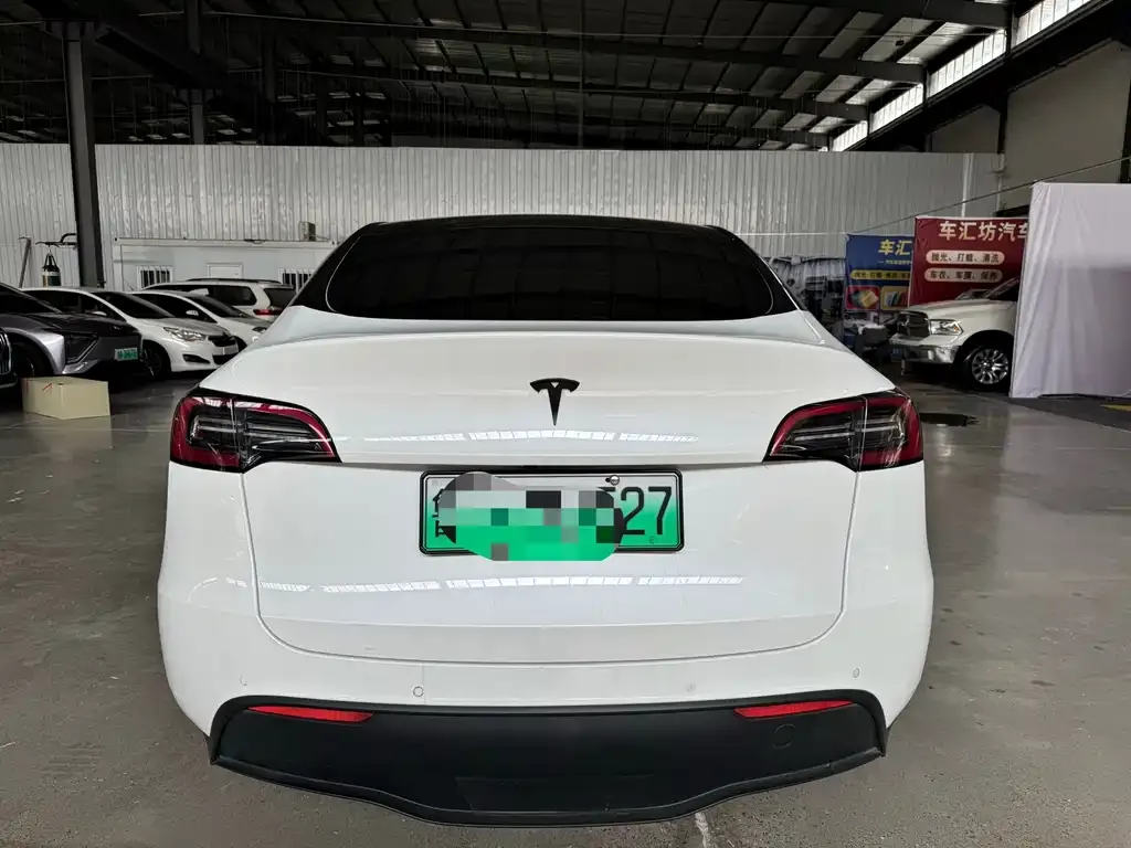 Tesla Model Y — фото 7