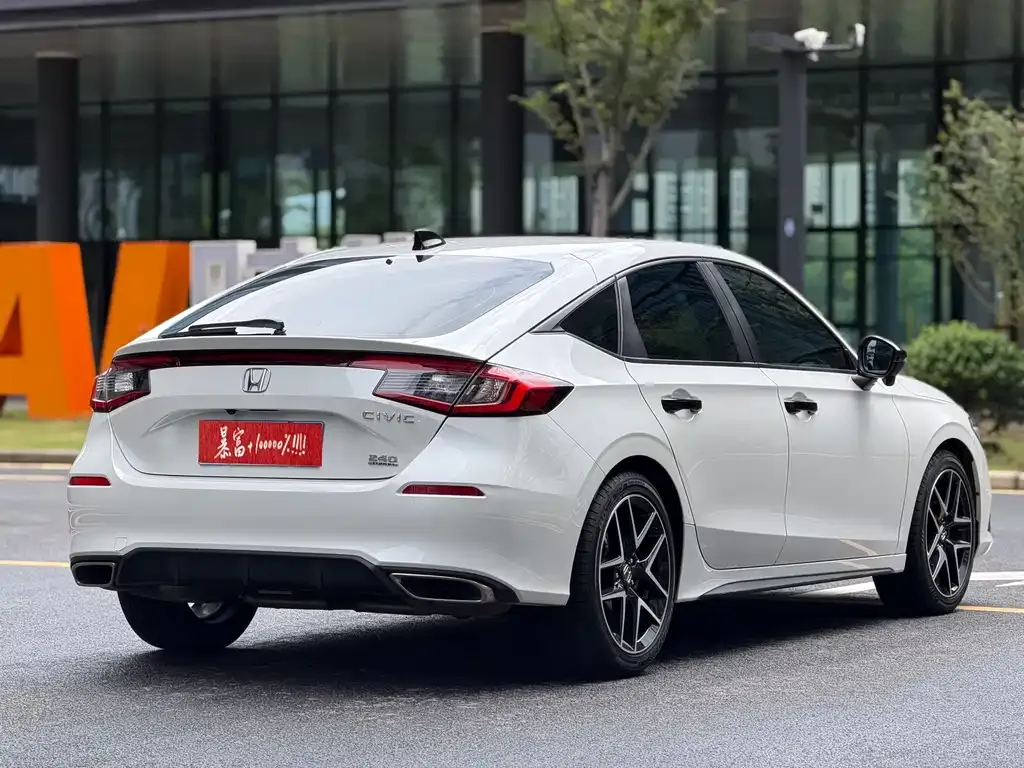 Honda Civic — фото 8