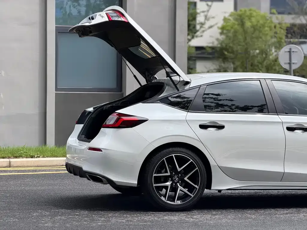 Honda Civic — фото 10