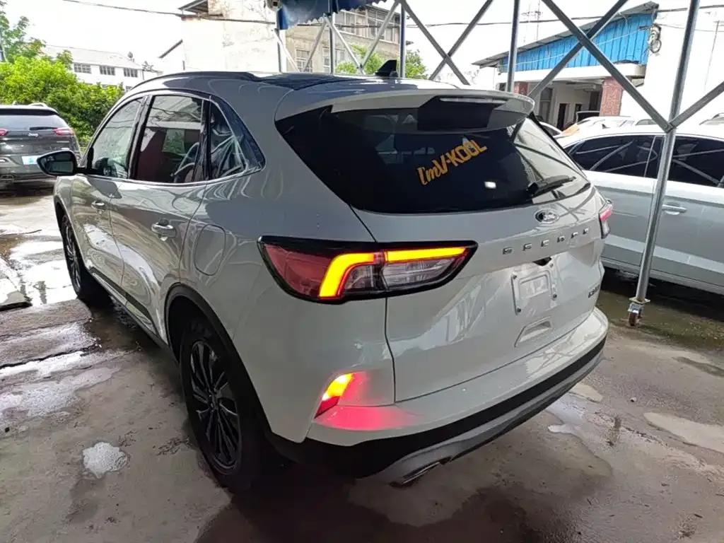 Ford Escape 2025 из CN, фото 7