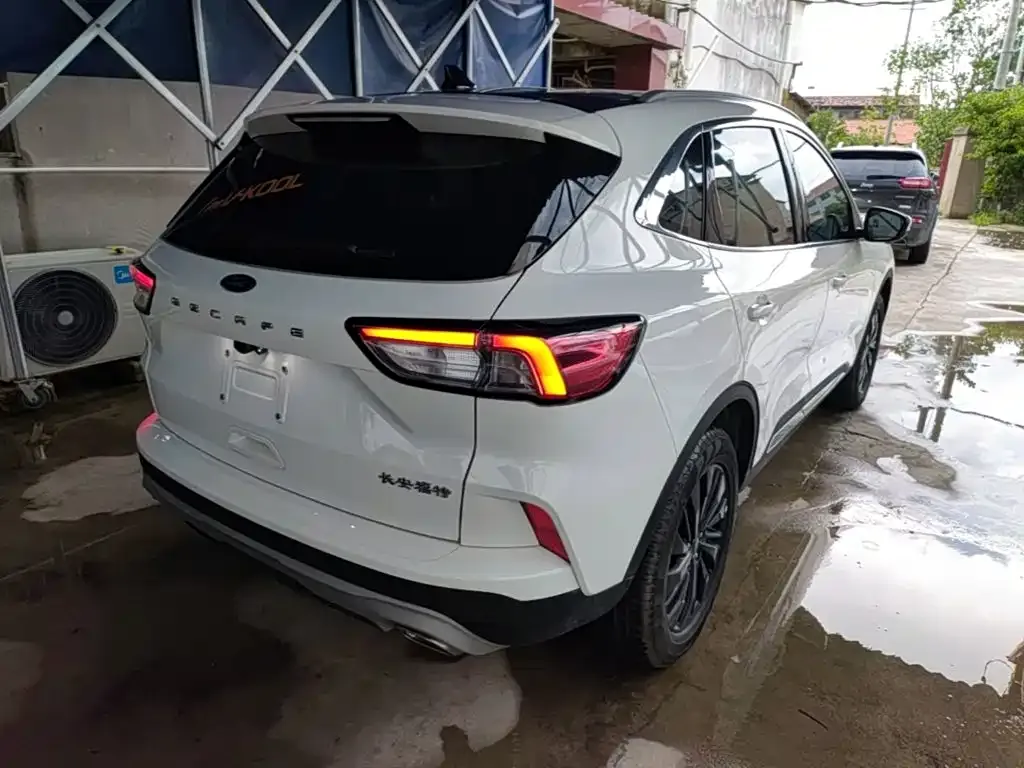 Ford Escape 2025 из CN, фото 2