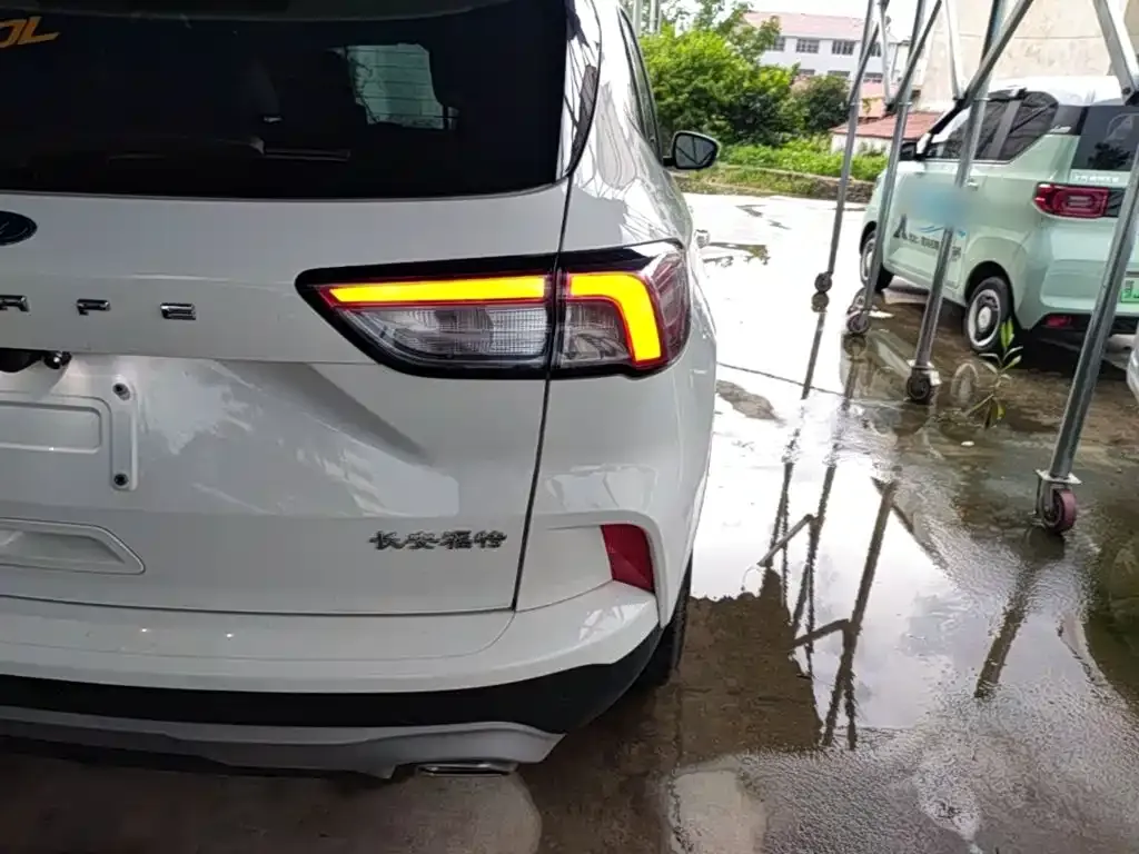 Ford Escape 2025 из CN, фото 9