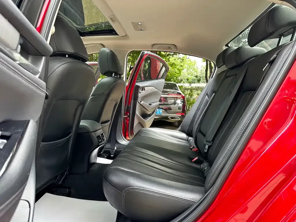 Mazda Atenza — фото 10