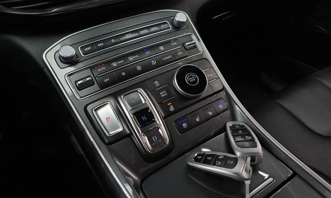 Hyundai Santafe — фото 5