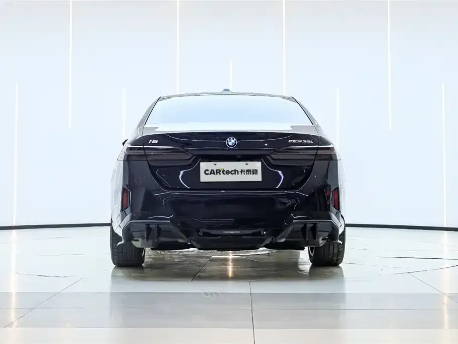 BMW i5 — фото 7