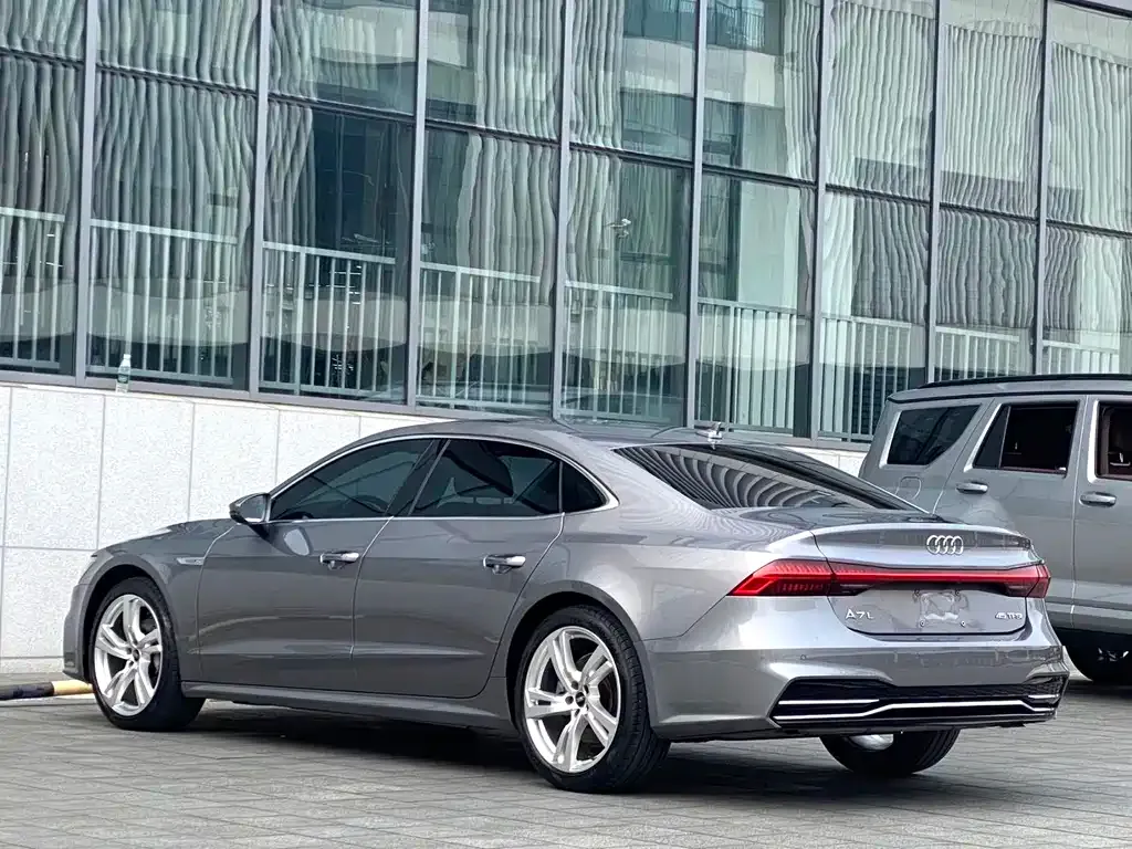 Audi A7L — фото 3