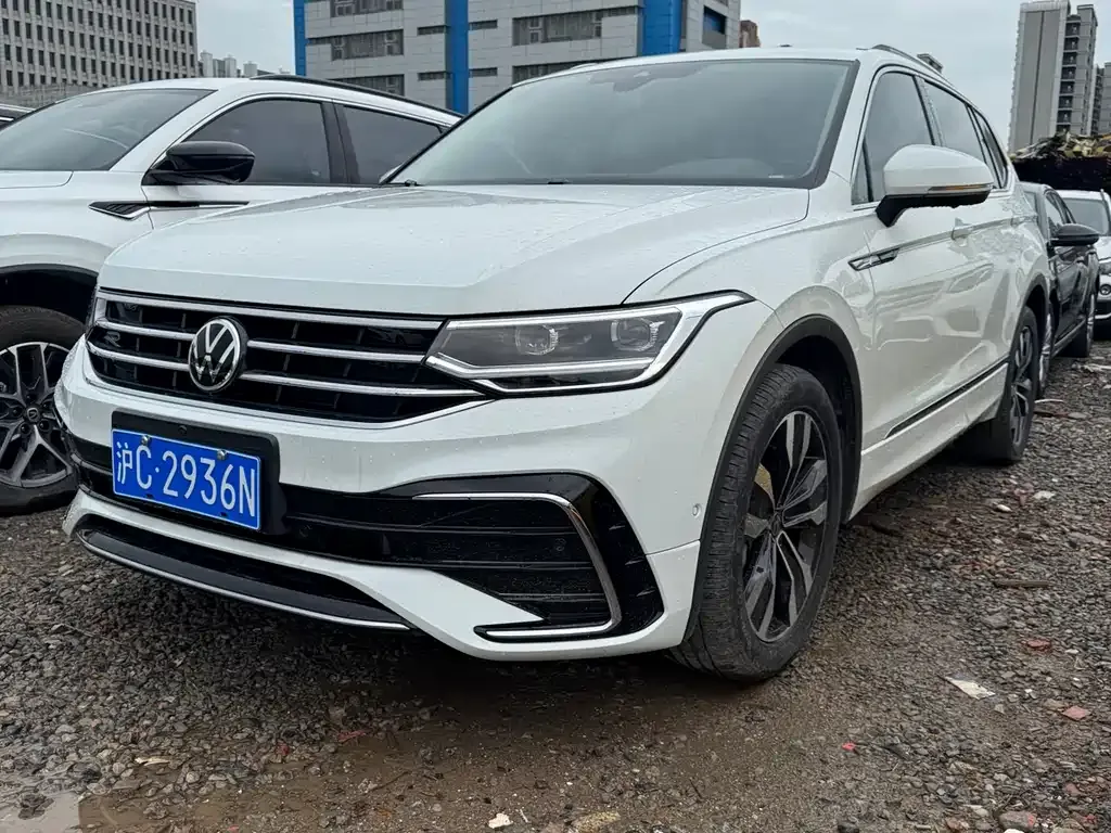 Volkswagen Tiguan L — фото 5