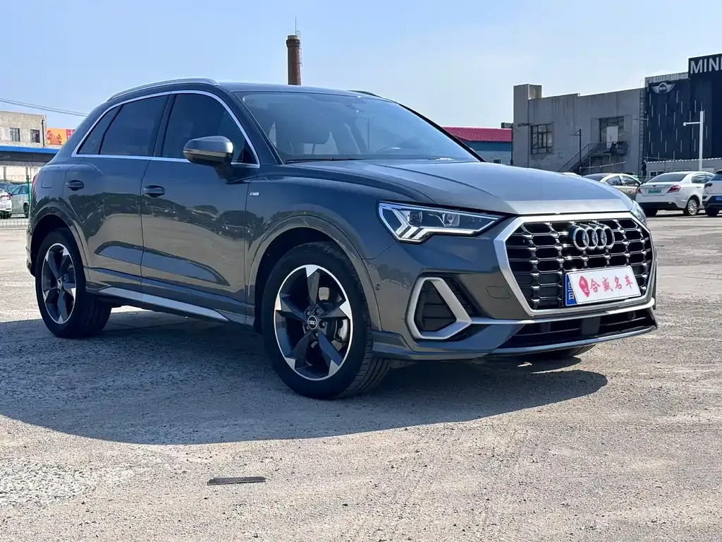 Audi Q3 — фото 4