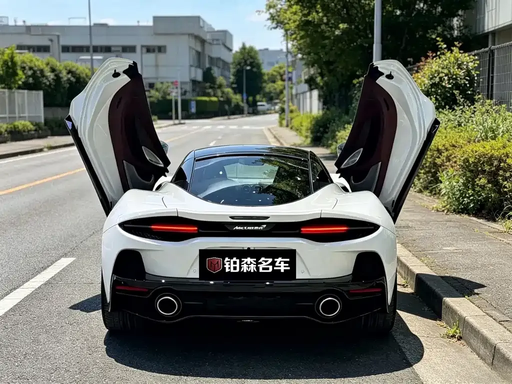 McLaren GT — фото 8