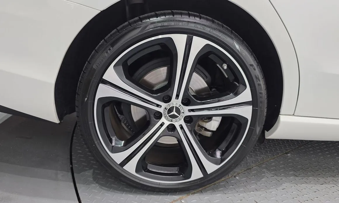 Mercedes-Benz C-Class 2023 из KR, фото 10