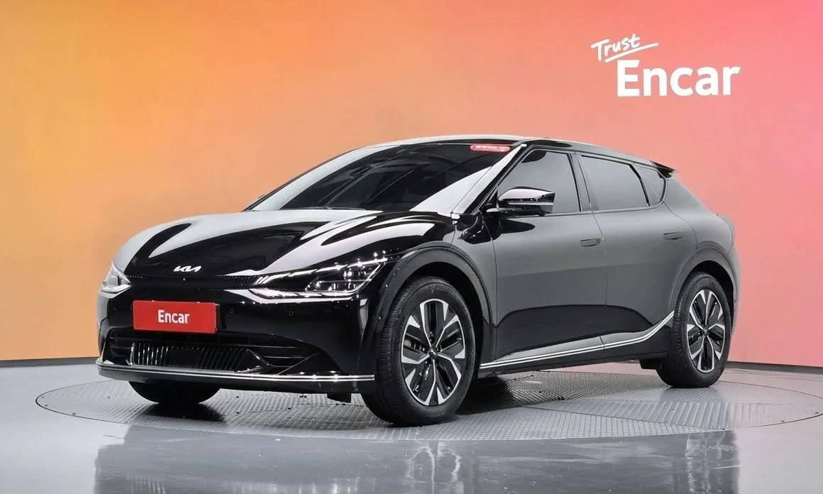 Kia EV6 — фото 1