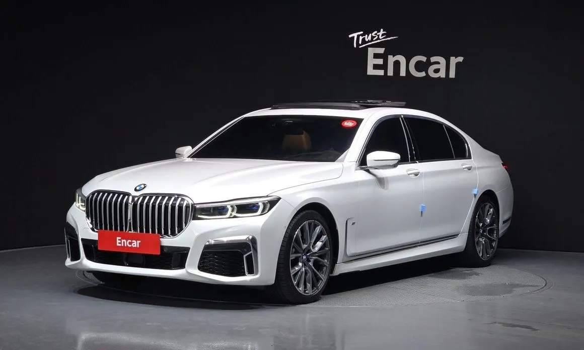 BMW 7-Series — фото 1