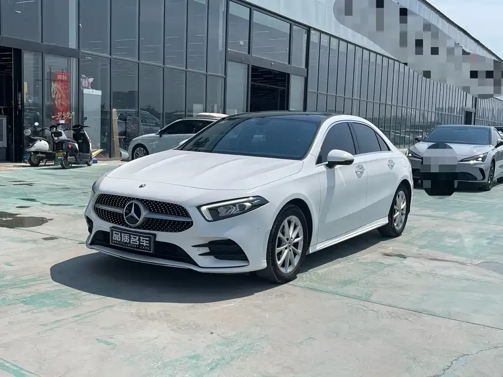 Mercedes-Benz A-Class — фото 1