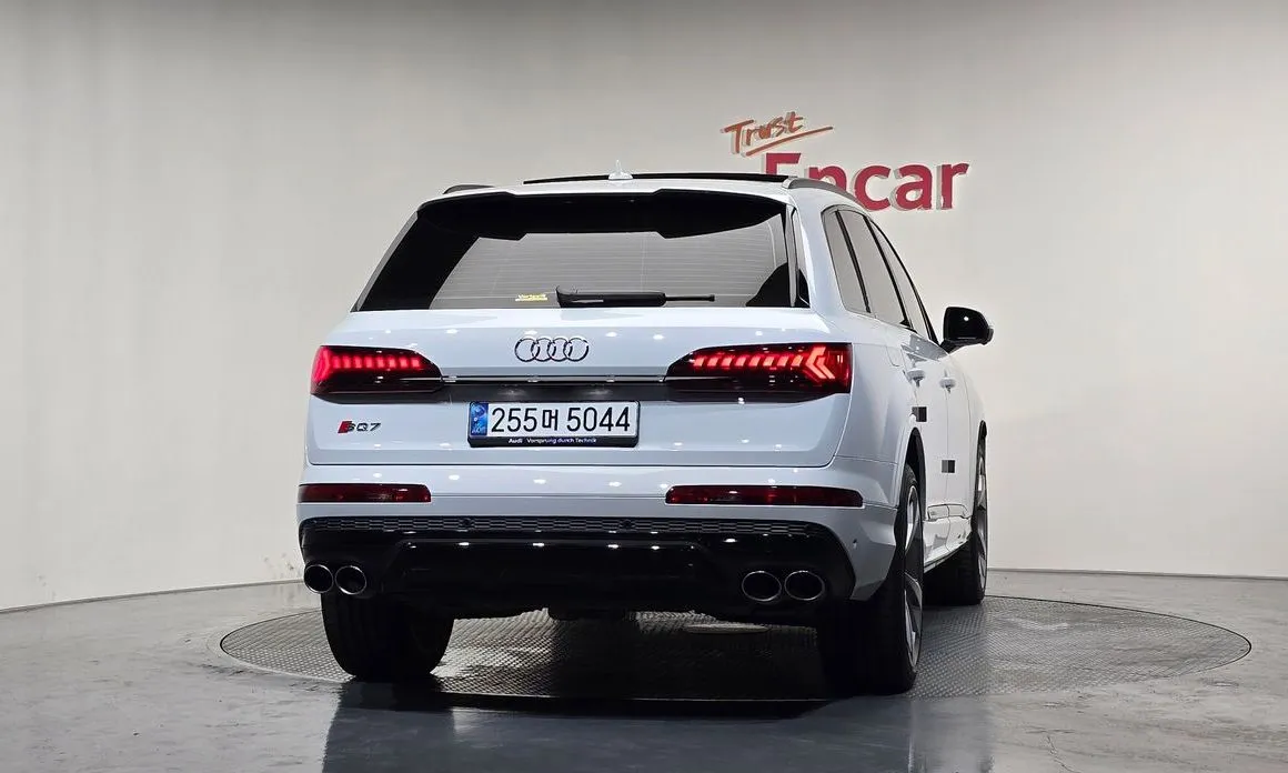 Audi SQ7 — фото 3