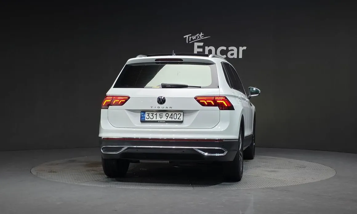 Volkswagen Tiguan — фото 9