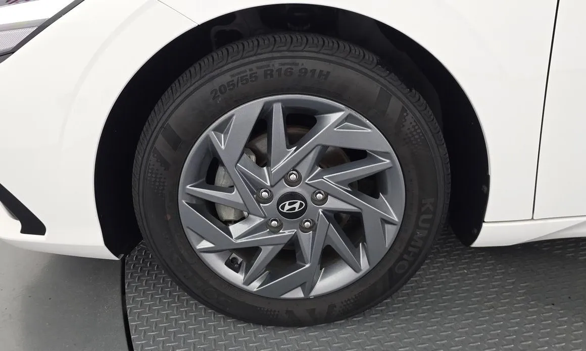 Hyundai AVANTE — фото 3