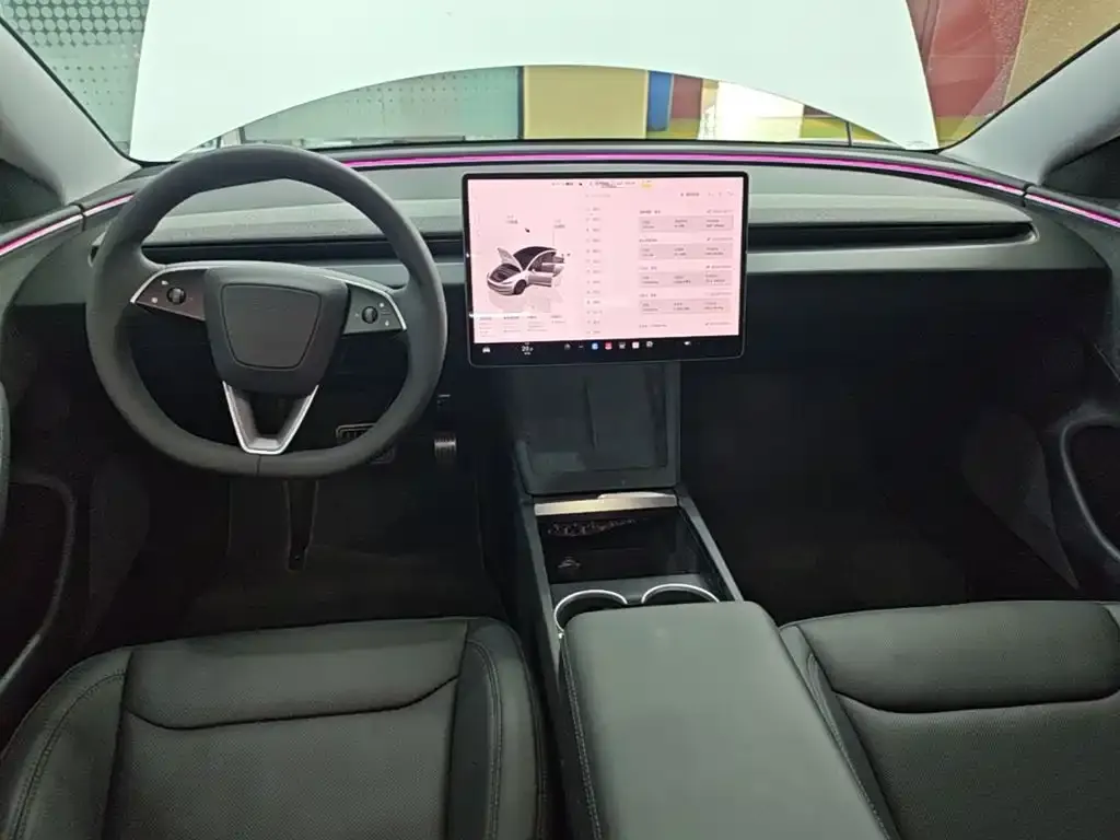 Tesla Model 3 — фото 3