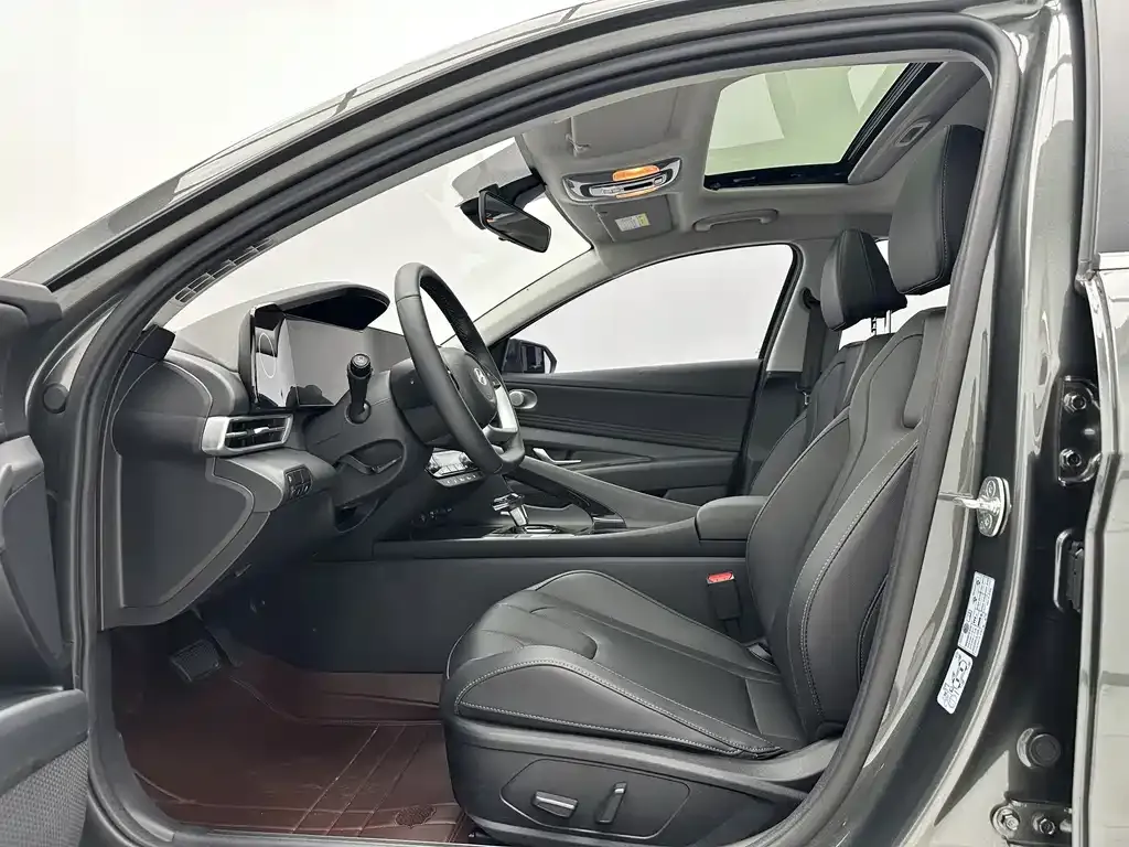 Hyundai Elantra — фото 9