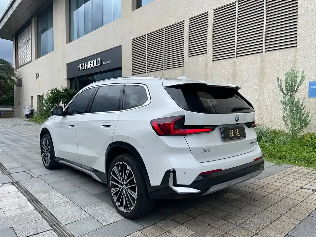 BMW X1 — фото 10