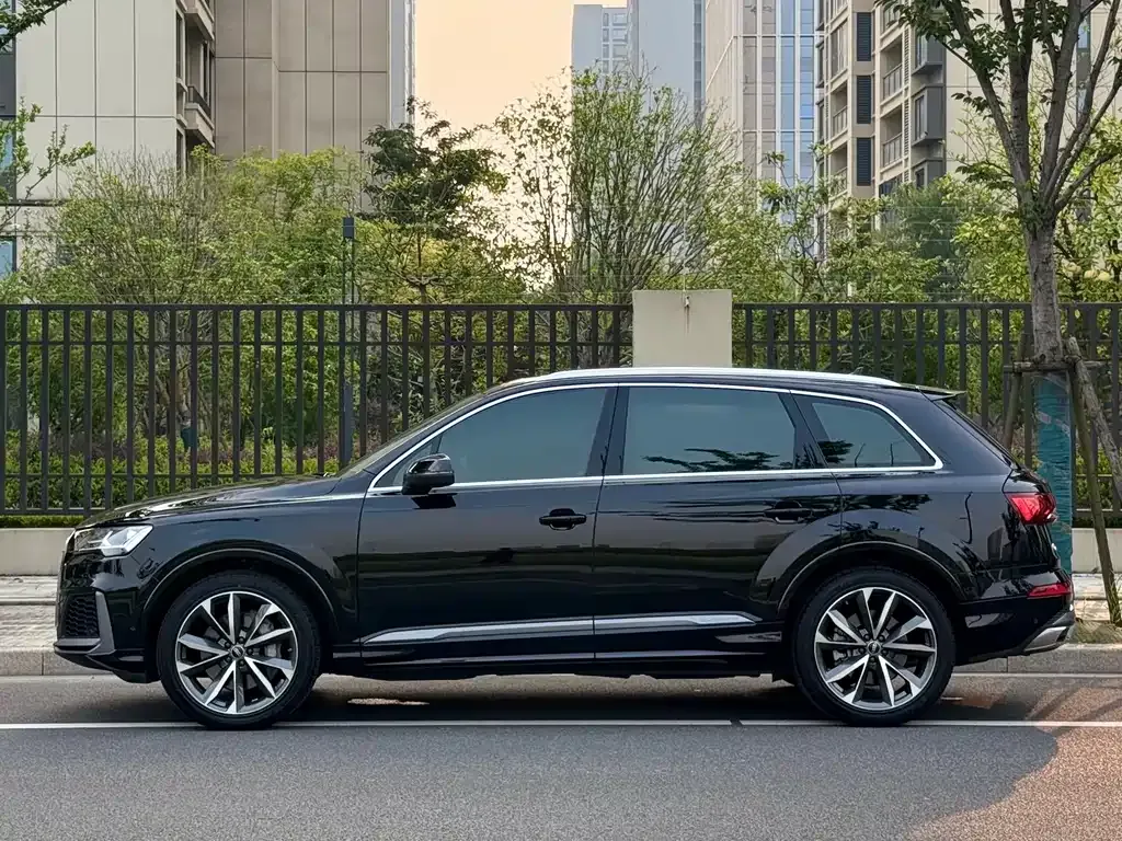Audi Q7 — фото 4
