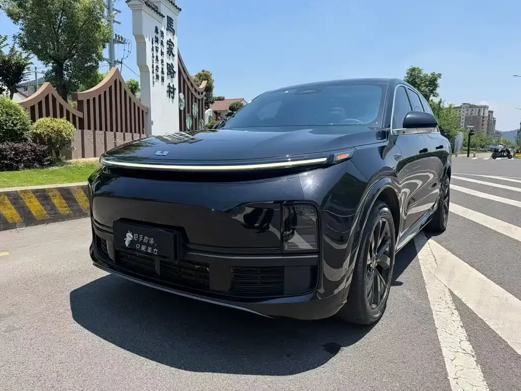 Li Auto L8