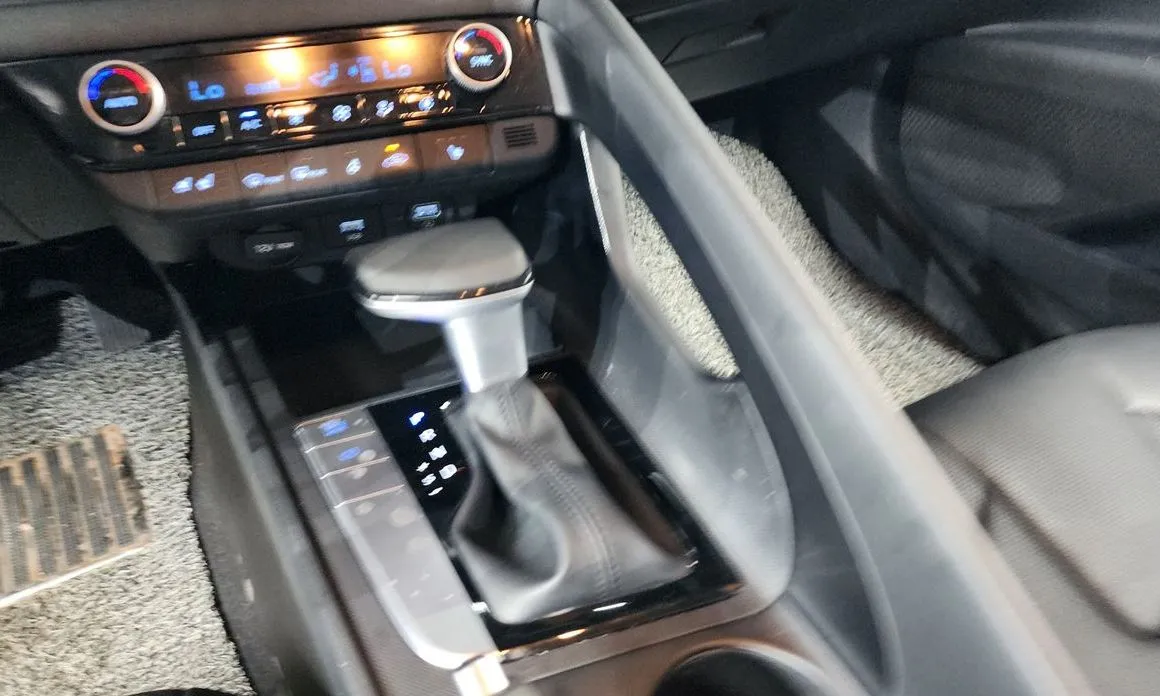 Hyundai AVANTE — фото 6