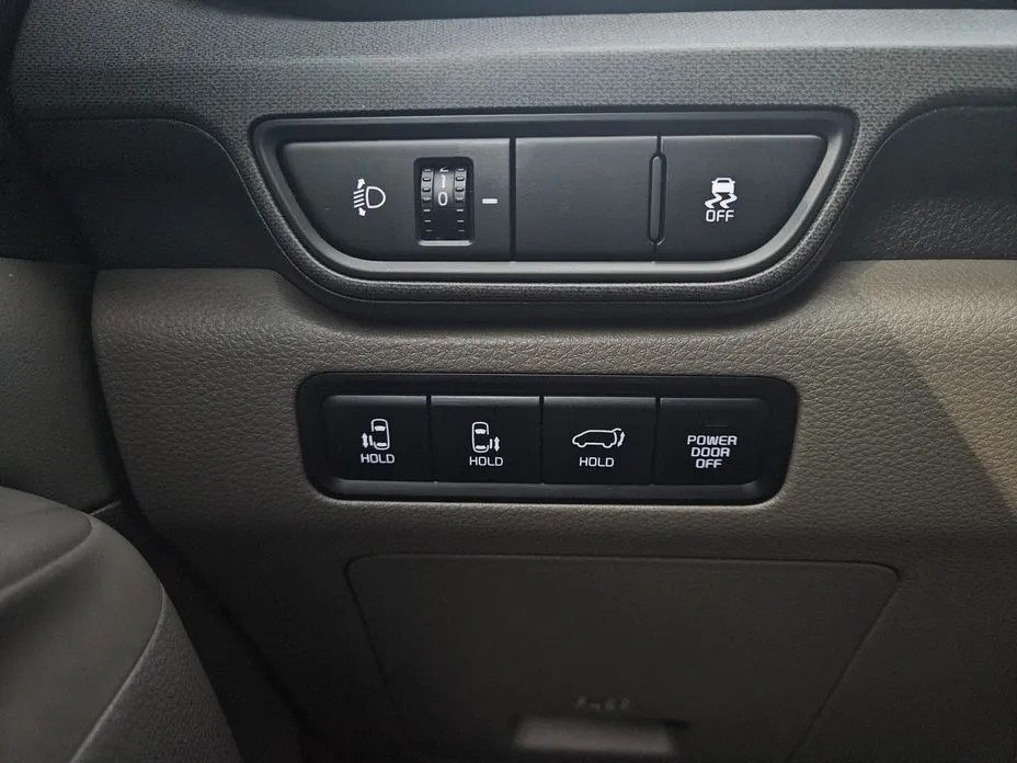 Kia Carnival — фото 9