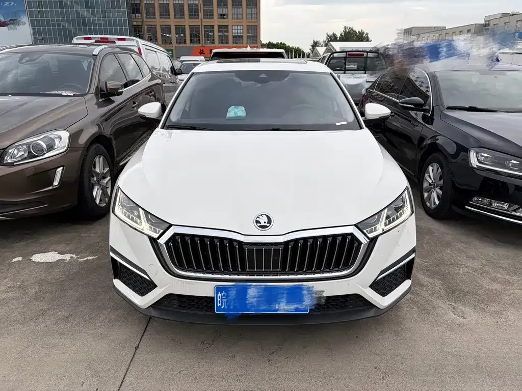 Skoda Octavia — фото 4