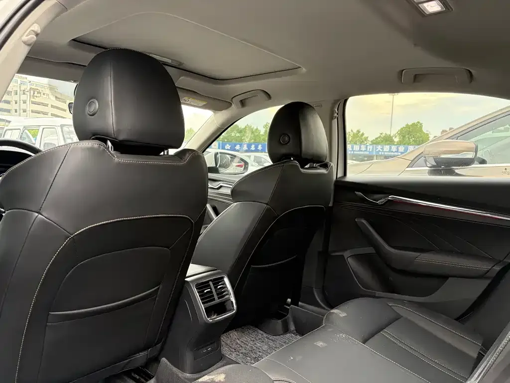 Skoda Octavia — фото 3