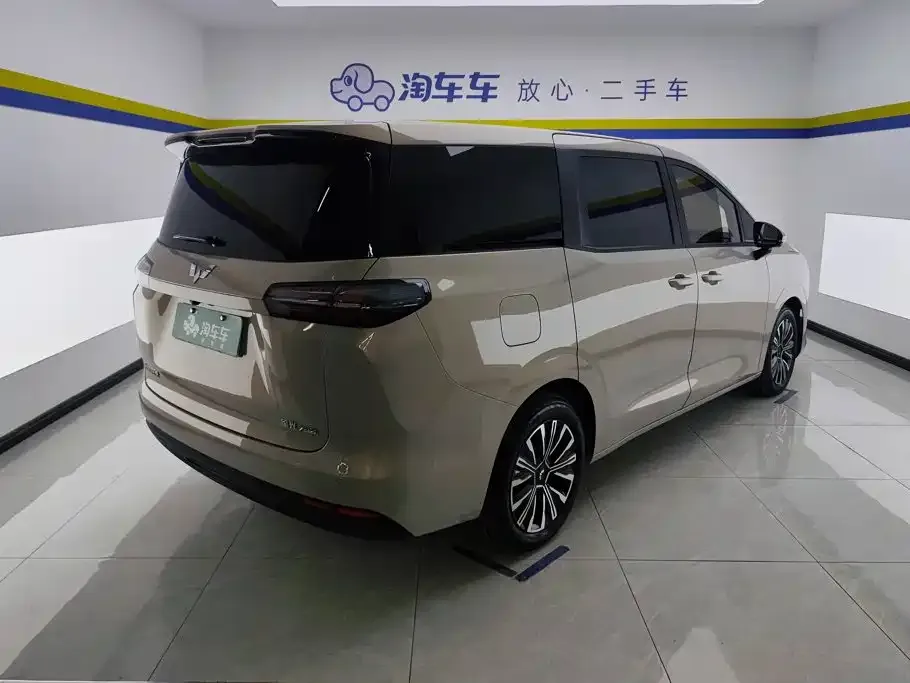 Wuling Starlight 730 New Energy — фото 3