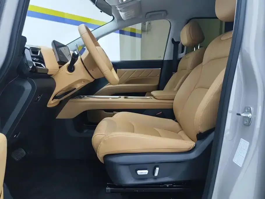 Wuling Starlight 730 New Energy — фото 6