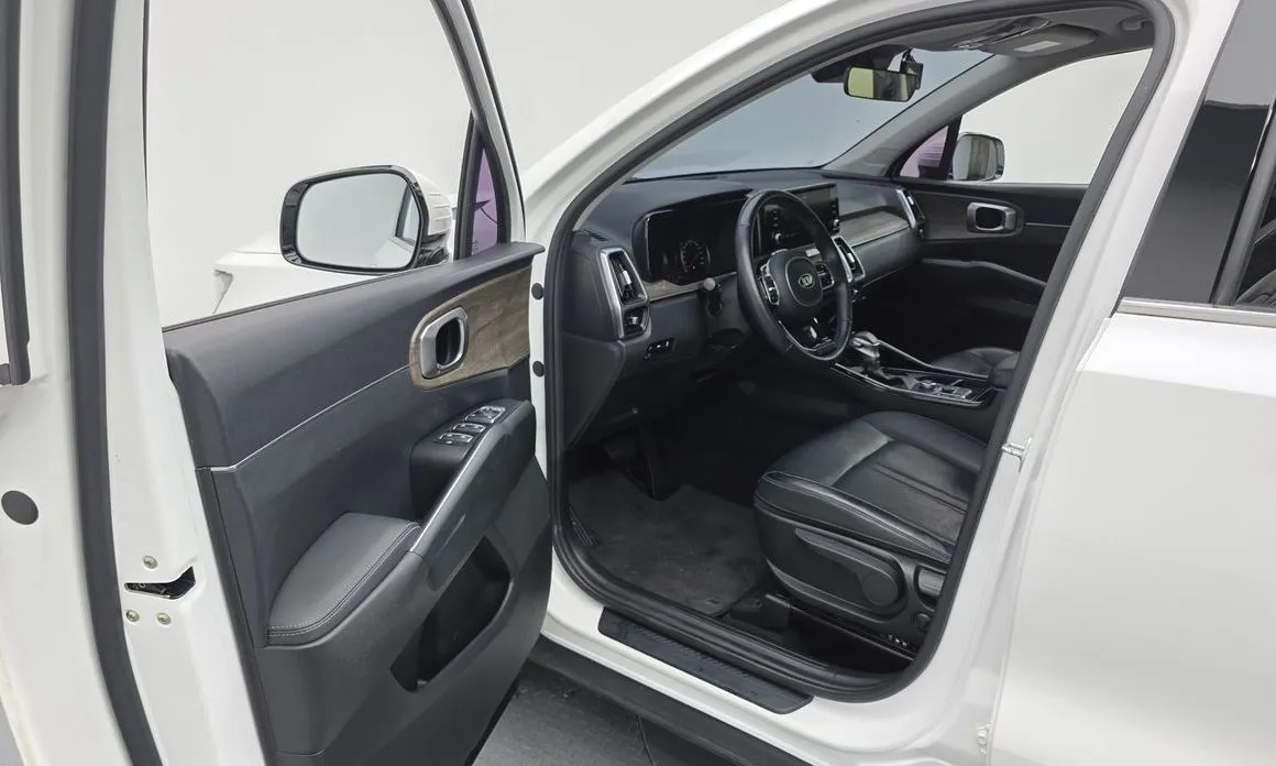 Kia Sorento — фото 8