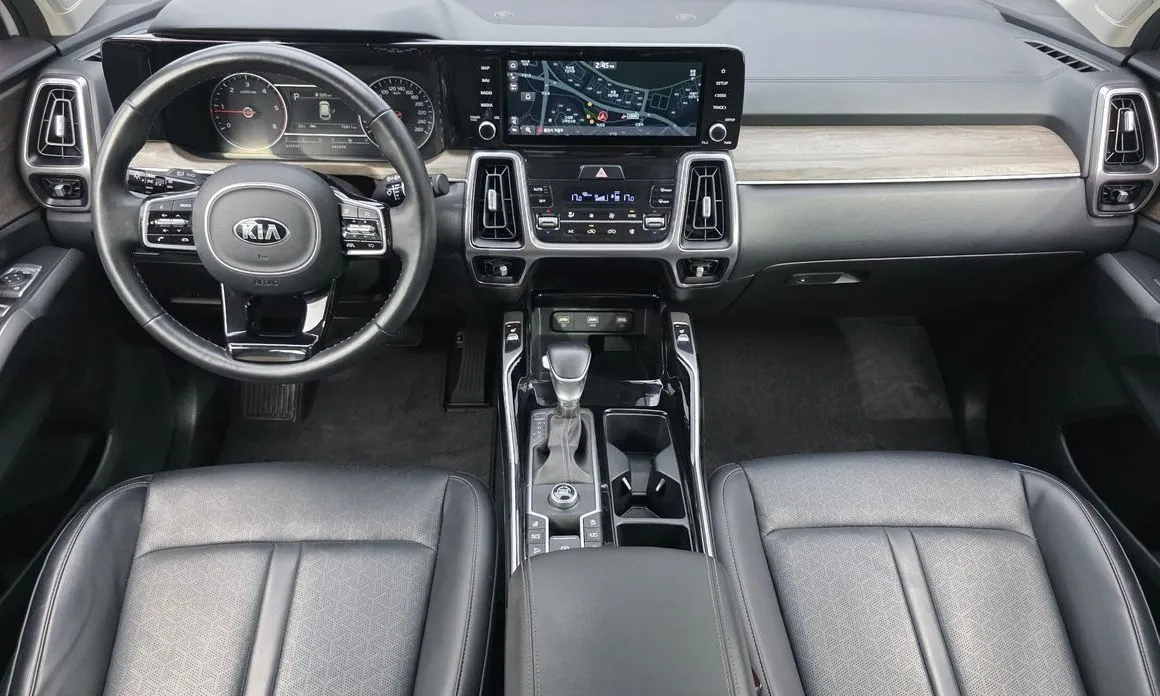 Kia Sorento — фото 6