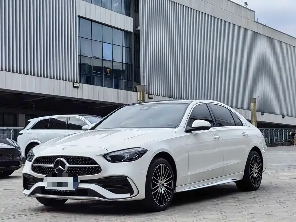 Mercedes-Benz C-Class — фото 1