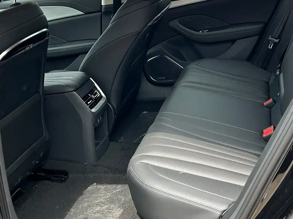 Hongqi H5 PHEV 2026 из CN, фото 2