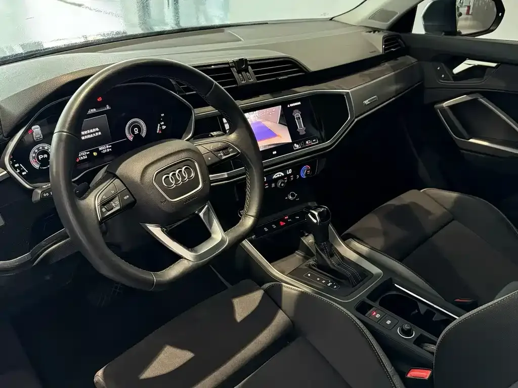 Audi Q3 — фото 6