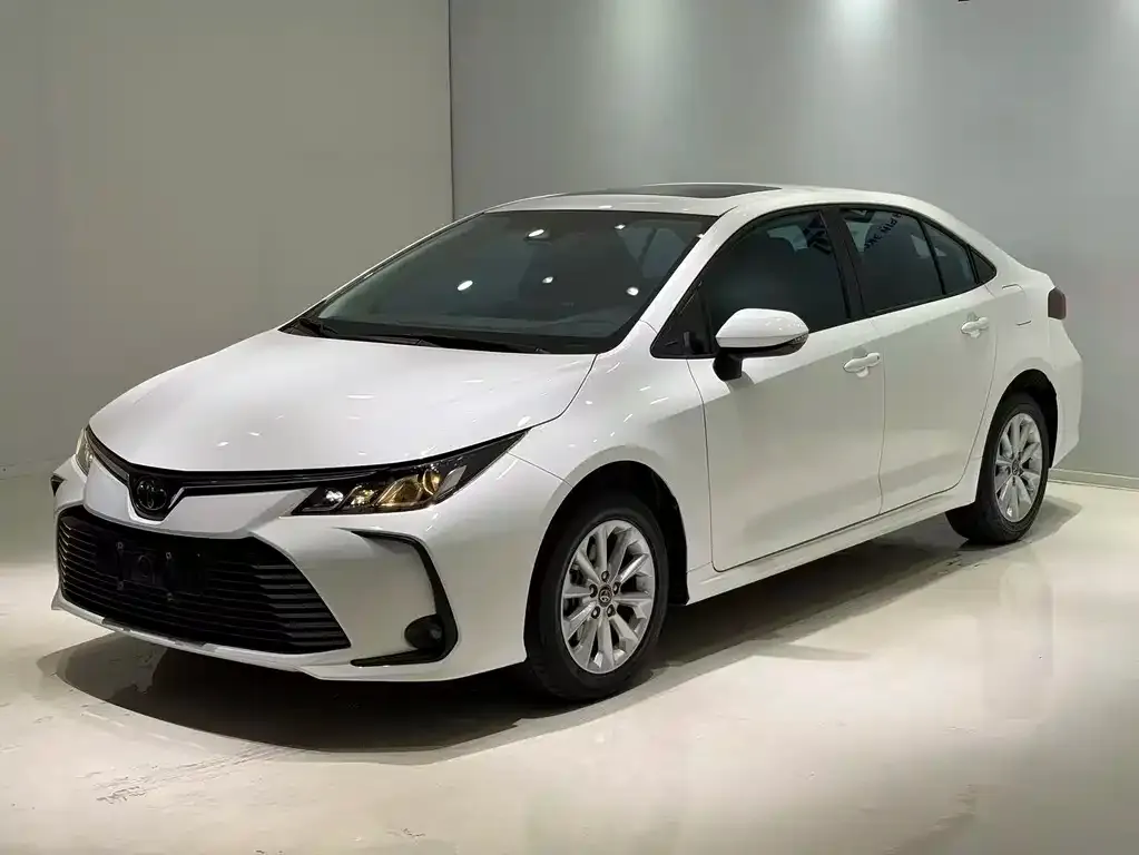 Toyota Corolla — фото 1