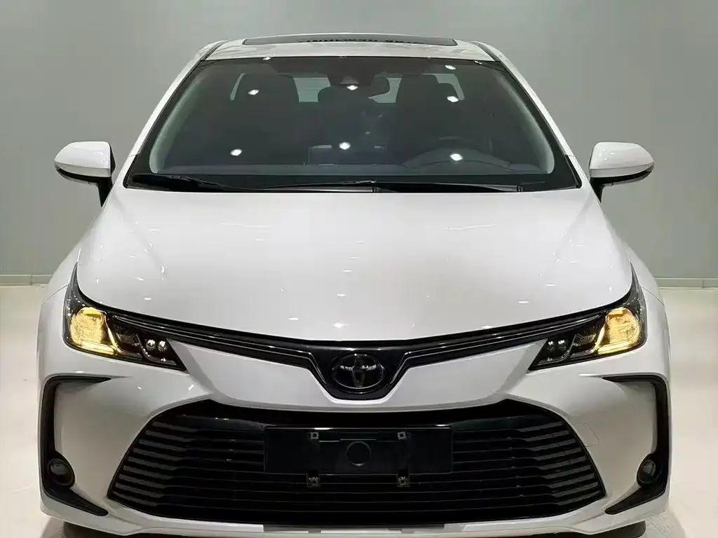 Toyota Corolla — фото 5