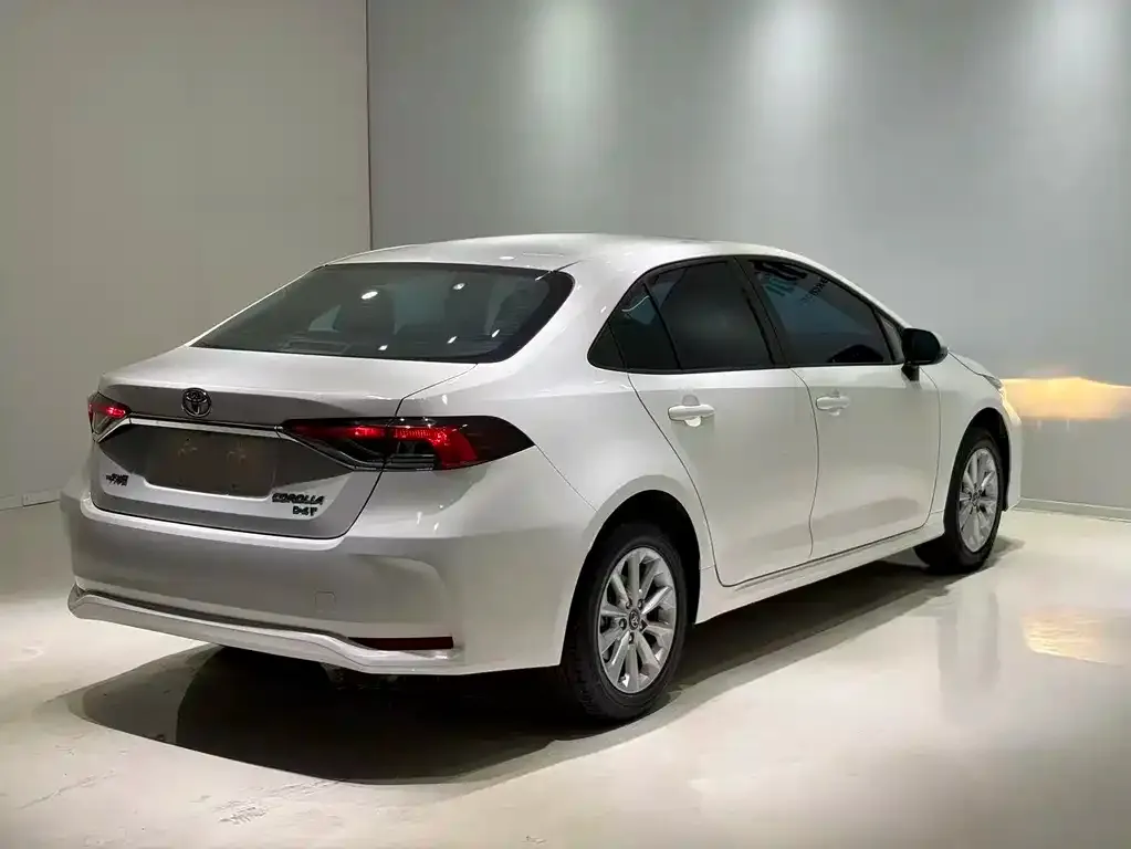 Toyota Corolla — фото 2