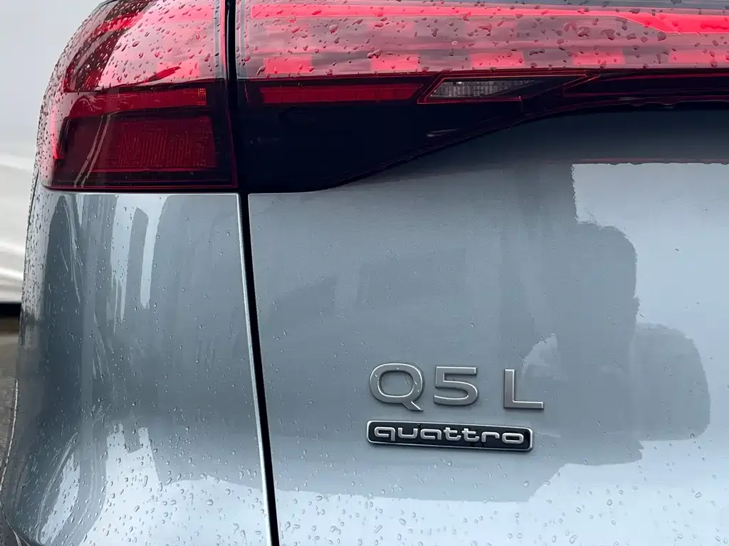 Audi Q5L — фото 4