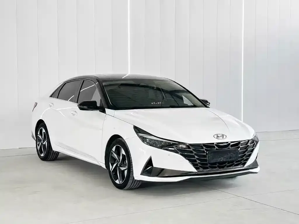 Hyundai Elantra — фото 4