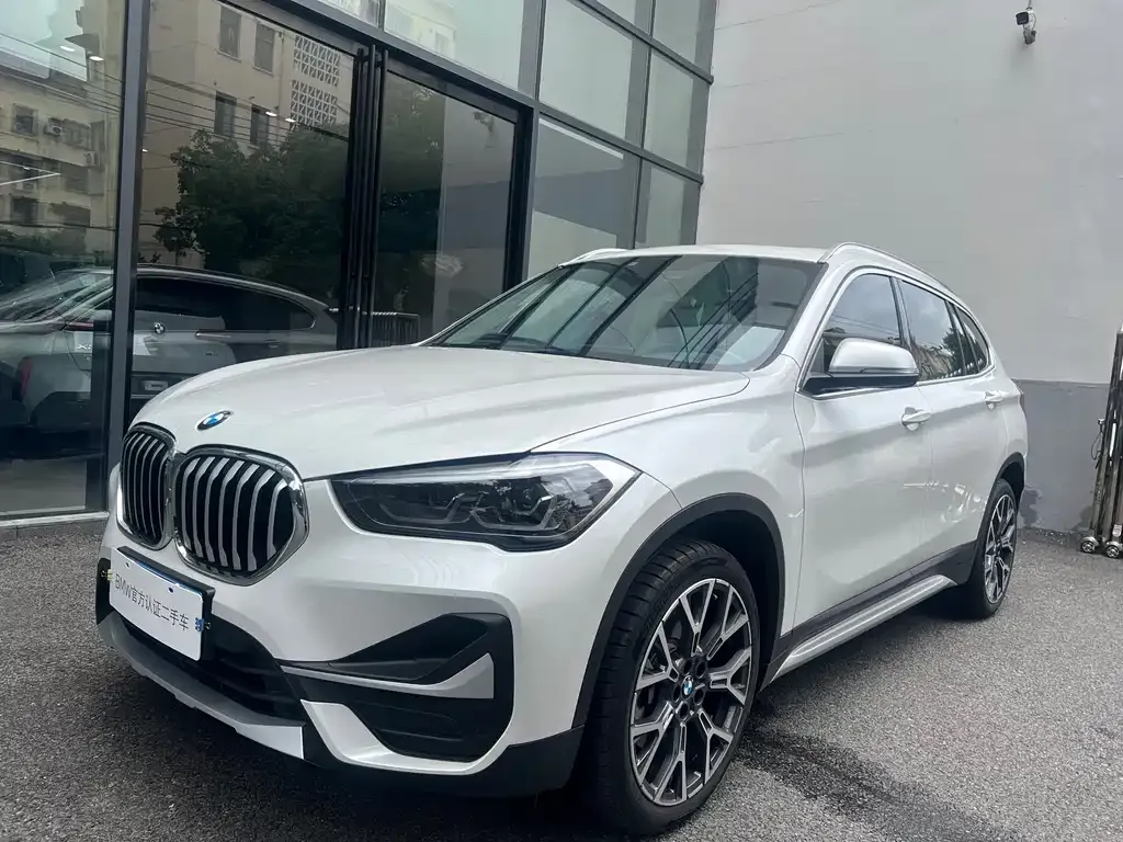 BMW X1 — фото 1