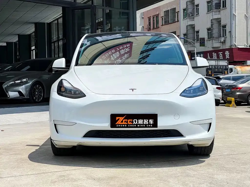 Tesla Model Y — фото 7