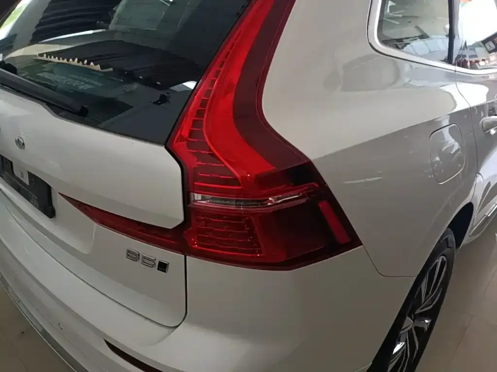 Volvo XC60 — фото 2