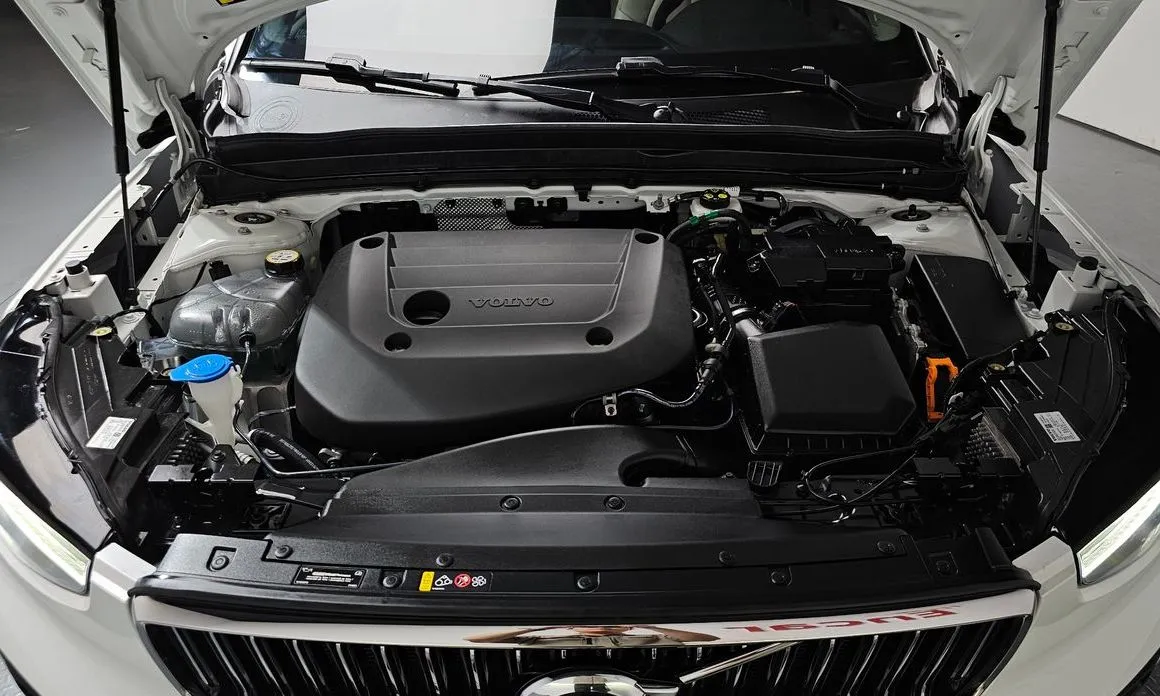 Volvo XC40 2024 из KR, фото 6